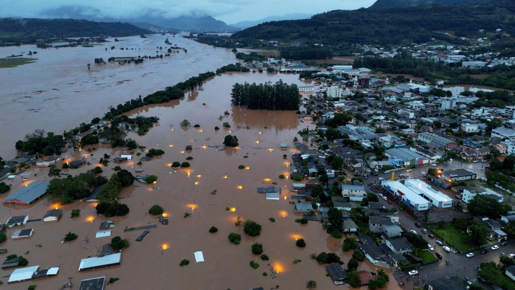 Inundaciones en Brasil causan muertes