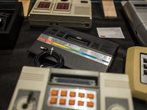 Atari compra Intellivision y pone fin a histórica competencia